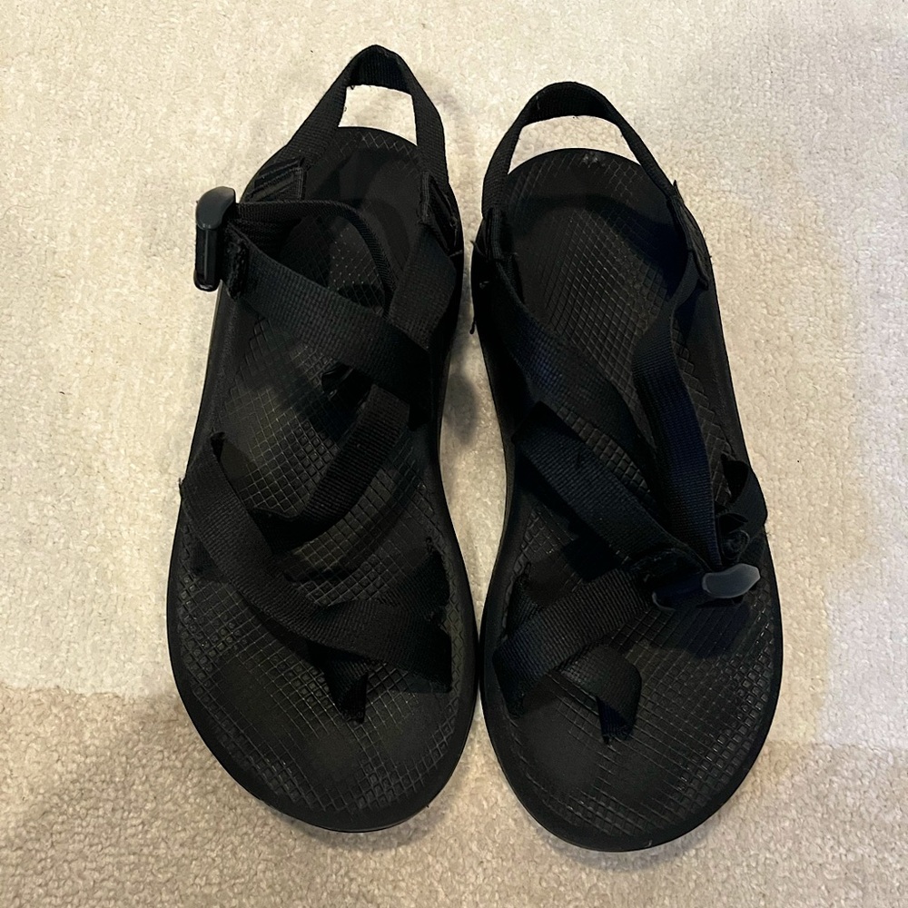 CHACO Men’s Z/Cloud 2 Sandals size 10 black adjustable hiking outdoor shoe
